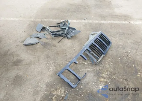 2005 Jeep Grand Cherokee Laredo z USA, uszkodzony, nr VIN 1J4HR48N95C702642